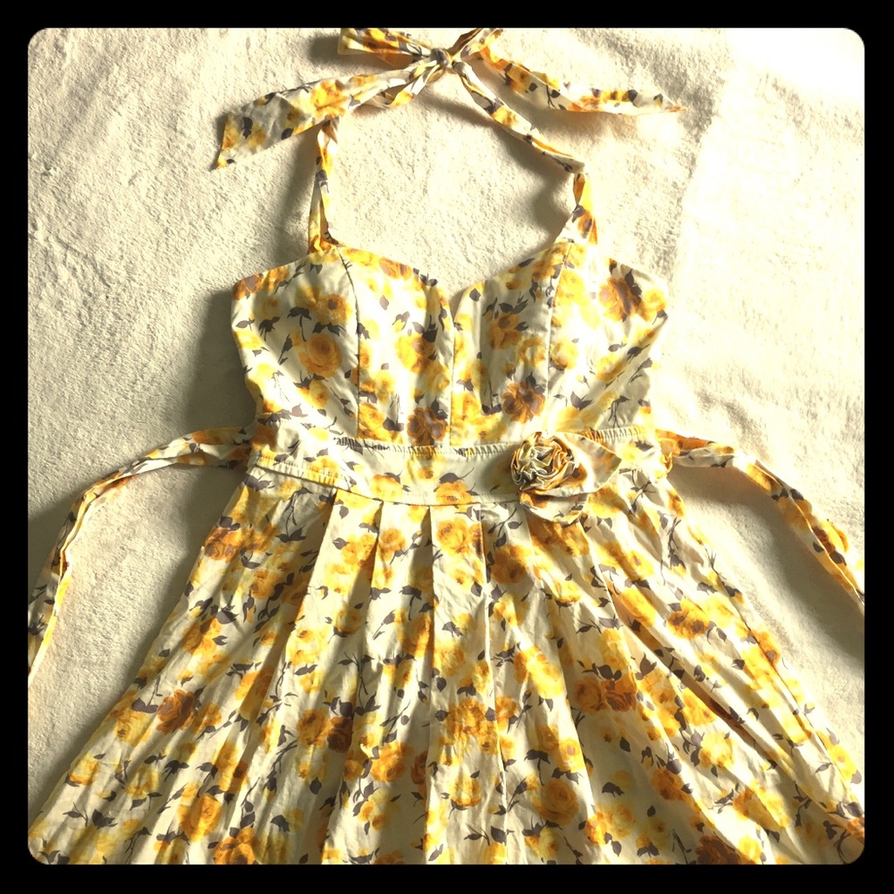Yellow Rose Summer Pin-up Style Dress, Size 7/M